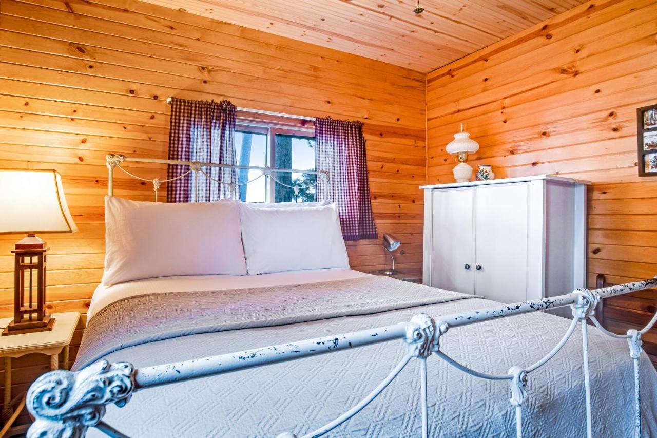 Bucky'S Pineisle Retreat Villa Three Lakes Eksteriør bilde